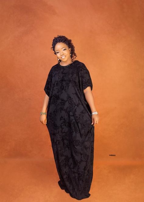 Black Bubu Dress, Flowing Gown Styles, Bubu Designs, Black Satin Dress Long, Sewing Styles, Nigerian Dress Styles, Bubu Dress, Bubu Gown, Black Gowns