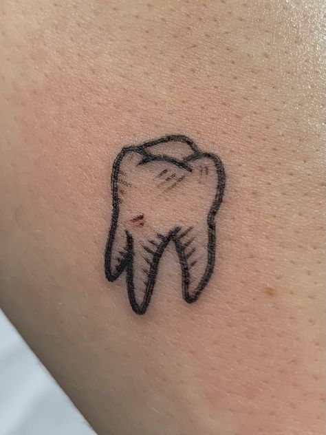 Traditional Tattoo Tooth, Tooth Tattoo, Line Art Tattoos, Stick And Poke, Pretty Tattoos, Body Mods, Traditional Tattoo, Tattoos And Piercings, Infinity Tattoo