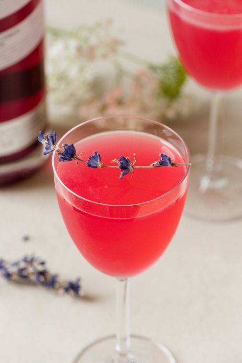 Fall In Love with 3 Empress 1908 Elderflower Rose Gin Cocktails This Valentine's Day! — THE GILDED BELLINI Rose Gin Cocktail, Empress Gin, Collins Cocktail, 2024 Wedding Trends, Gin Recipes, Rose Flavored, Giving Up On Love, Best Drinks, Orange Twist