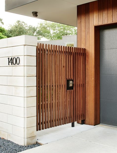 Stuart Sampley Arch Tor Design, Hydrangea Petiolaris, Wooden Gate, Entry Gate, Rustic Fence, Front Gates, Modern Fence, Backyard Fences, Cool Ideas