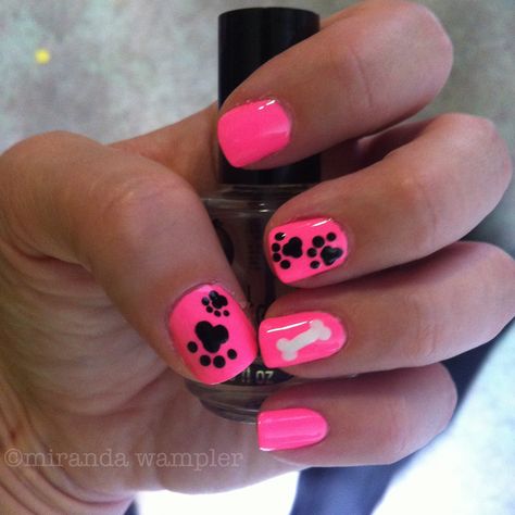 Nail Art Paw Prints, Nails Paw Prints, Nails With Paw Prints, Summer Fingernails, Paw Print Nail Designs, Dog Nails Design, Paw Print Nail Art, Paw Print Nails, Dog Nail Art