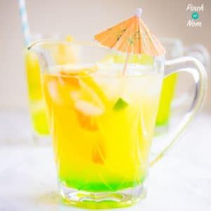 June Bug Drink, Low Calorie Drink Recipes, Pina Colada Cocktail, Holiday Party Drinks, Melon Liqueur, Pinch Of Nom, Low Calorie Drinks, Easy Salsa, June Bug