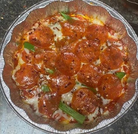 Keto & Low Carb Ideas | Home Made Crustless pizza bowl | Facebook Crustless Pizza Bowl, Crustless Pizza, Pizza Bowl, Meal Plan Keto, Free Keto Meal Plan, Craving Pizza, Bariatric Recipes, Keto Meal, Recipes For Beginners