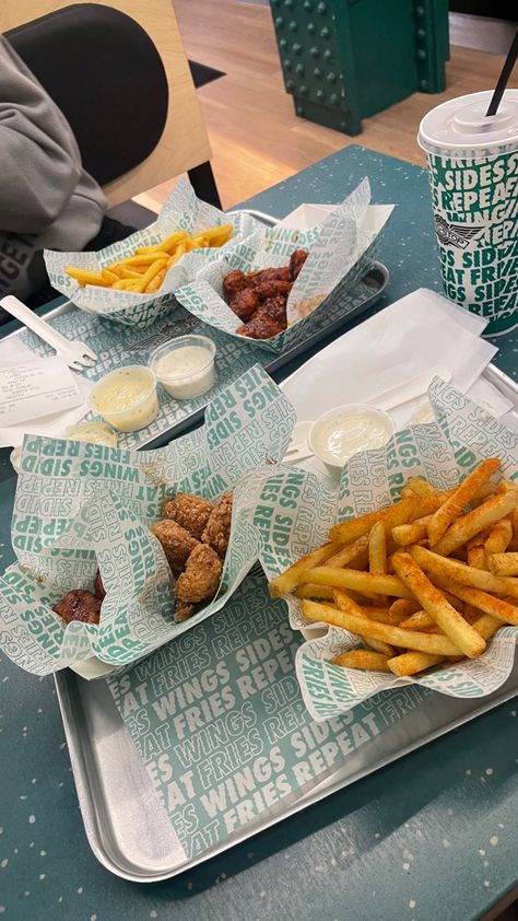 Wing stop boneless korean Q and parmesan with cajun fries and ranch 🫶🏼 Wing Stop, Cajun Fries, Boneless Wings, Chicken And Chips, Food L, Food Babe, Food Therapy, Food Obsession, Food Cravings