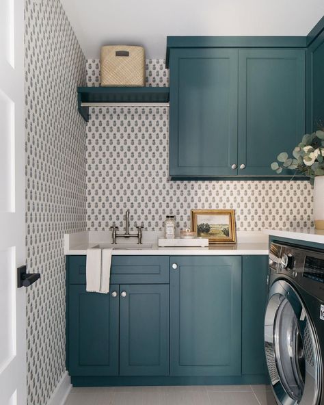 Serena & Lily’s Instagram photo: “We love the way @mhousedevelopment brings a playful and polished look to this laundry room with a few key pieces: the cheery print of our…” Inchyra Blue Farrow And Ball, Teal Laundry Room, Farrow And Ball Inchyra Blue, Belgian House, Teal Bathroom Ideas, Elizabeth Scott, Mudroom Cabinets, Inchyra Blue, Teal Bathroom