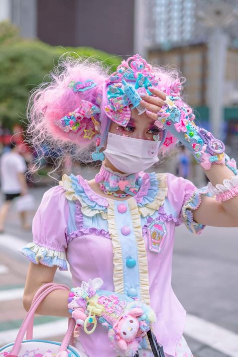 Decora Kei Outfits, Harajuku Decora Kei, Decora Kei Fashion, Kidcore Fashion, Decora Harajuku, Harajuku Decora, Fairy Kei Fashion, Kawaii Outfit Ideas, Mode Kawaii