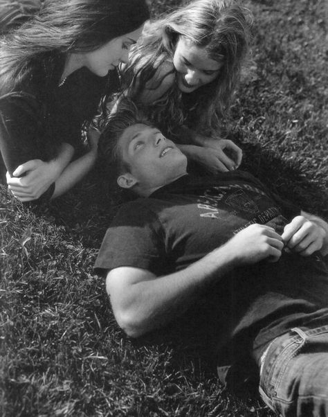 Chris Carmack by Bruce Weber for Abercrombie & Fitch (Fall 2000) #ChrisCarmack #BruceWeber #malemodel #model #actor #af #anf #abercrombie #abercrombieandfitch #bw #nyc #grass Old Abercrombie And Fitch Ads, 90s Abercrombie And Fitch Ad, Abercrombie Photoshoot, Bruce Weber Abercrombie, Abercrombie And Fitch Ads, Abercrombie Aesthetic, Abercrombie And Fitch 2000s, Cast Photoshoot, Abercrombie Models