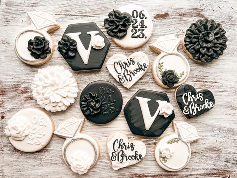 Black And White Wedding Cookies, White Wedding Cookies, Engagement Cookies, Bridal Cookies, Bachelorette Party Bride, Black White Wedding, Wedding Cookies, White Bridal, Decorated Cookies