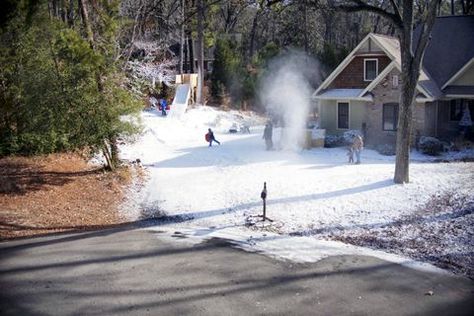 Making Fake Snow, Sledding Party, Snow Maker, Snow Party, Snow Machine, Snow Sled, Fake Snow, Ski Lodge, Ski Resorts