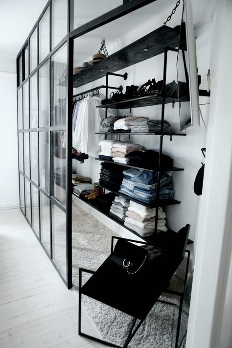 Closet Clothes Storage, غرفة ملابس, Hus Inspiration, Closet Inspiration, Dressing Room Design, Closet Designs, Closet Bedroom, Closet Design, Interior Inspo