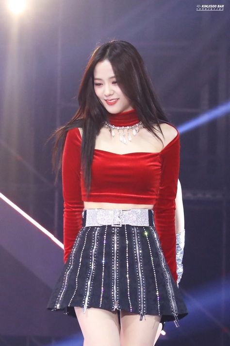 BLACKPINK-Jisoo 181201 Melon Music Awards Black Pink Jisoo, You Are My Moon, Foto Top, Chica Cool, Melon Music, Stage Outfit, Jisoo Blackpink, Jairzinho, Red Outfit