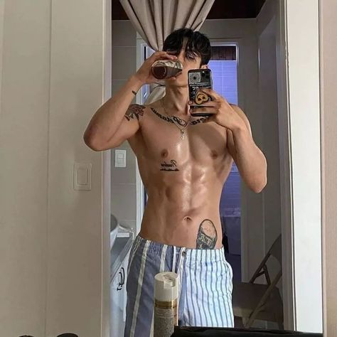 Kore Ulzzang, Hot Asian Men, Foto Baby, Cute Asian Guys, Tumblr Boys, The Perfect Guy, Body Builder, Aesthetic Guys, Shirtless Men