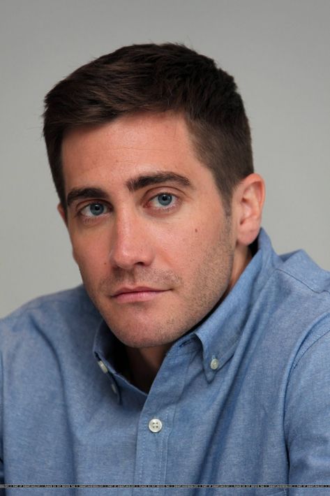 Jack Gyllenhaal Haircut, Jake Gyllenhaal Haircut, Older Men Haircuts, Top Hairstyles For Men, Beard And Mustache Styles, Military Haircut, Men's Facial Hair, Mustache Styles, Men's Short Hair