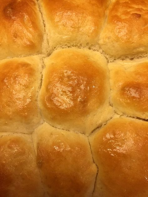 Soft Homemade Bread Machine Dinner Rolls Recipe – Melanie Cooks Diner Rolls, Bread Machine Dinner Rolls, Breadmaker Bread, Bread Machine Mixes, Bread Machine Rolls, Bread Machine Cinnamon Rolls, Breadmaker Recipes, Dinner Rolls Easy, Easy Bread Machine Recipes