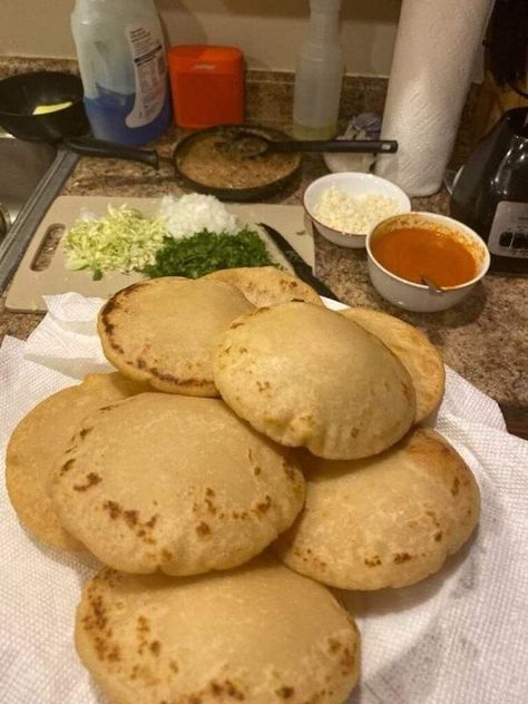 Flour Gorditas, Gorditas Recipe Mexican, Mexican Flatbread, Gorditas Recipe, Corn Cakes, Crispy Pork, Easy Mexican, Mexican Food Recipes Easy, Mexican Food Recipes Authentic