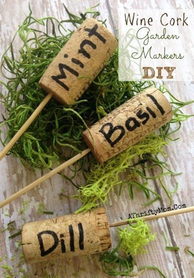 Garden Markers Diy, Fun Garden Art, Garden Plant Markers, Diy Marker, Garden Wedding Decorations, Plant Labels, Garden Markers, Plant Markers, Garden Art Crafts