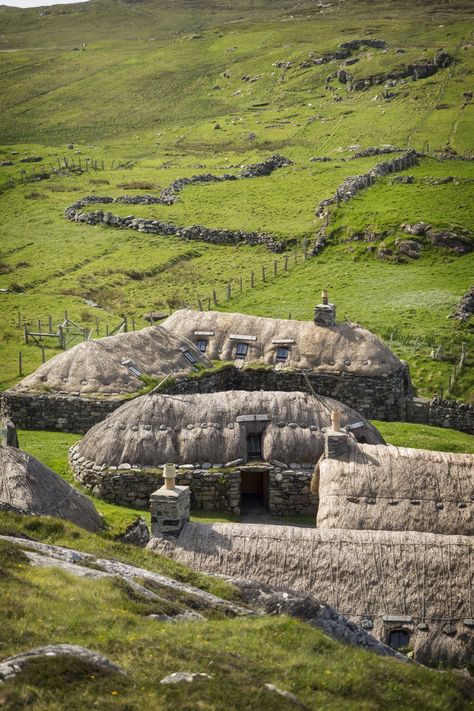 Harris Scotland, Isle Of Lewis, Scotland Forever, Isle Of Harris, Mountain Landscapes, Scotland Highlands, Scottish Castles, Outer Hebrides, Visit Scotland