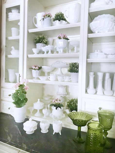 Decorating With Milk Glass Vintage, Milk Glass Flower Arrangements, Crystal Glassware Display, Decorating With Milk Glass, Milk Glass Display, Havana House, Glassware Display, Thrift Decor, Milk Glass Centerpiece