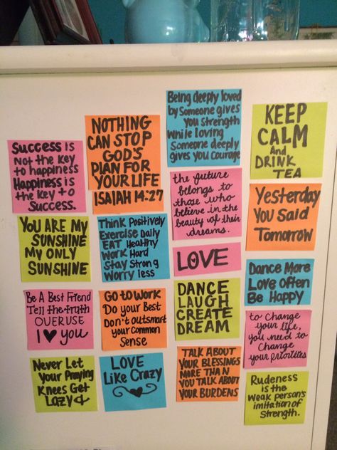 My motivation wall Sticky Notes Quotes, Wall Mirror Diy, College Diy, My Motivation, Stick Notes, Diy Posts, Motivation Board, Study Motivation Quotes, Baby Diy