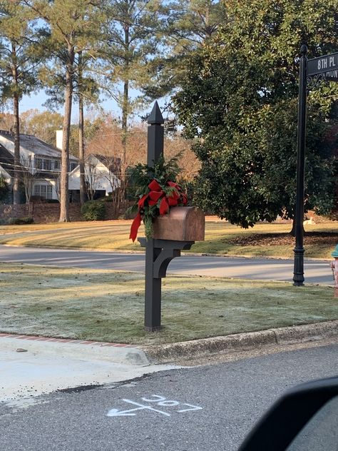 Timber Frame Mailbox Post, Craftsman Mailbox Ideas, Large Mailbox Post Ideas, Farm Mailbox Ideas, Cottage Mailbox Ideas, Post Mailbox Ideas, Mailbox Post Ideas Diy, Mailbox Post Ideas, Farmhouse Mailboxes