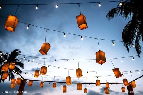 Mehendi Props, Beer Garden Design, Hang From Ceiling Decor, Ambience Decor, Diwali Lantern, Desert Theme, Fun Wedding Decor, Diwali Lights, Diwali Decor