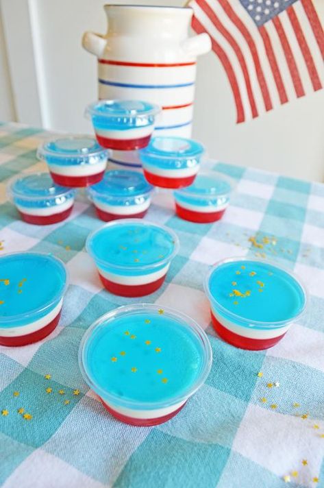 4th of July Shooters | 4th of July Jello Shots | Red White and Blue Jello Shots | Patriotic Jello Shots | American Flag Shots | American Flag Jello Shots | Fourth of July Jello Shots | Fourth of July Jello Shooters | Vodka Shooters | Vodka Jello Shooters | Vodka Jello Shots | #jelloshots #jelloshooters #4thofjuly #jelloshotrecipe #recipe July 4th Jello Shots, Fourth Of July Jello Shots, Patriotic Jello Shots, Fourth Of July Jello, Flag Jello, Vodka Shooters, 4th Of July Jello Shots, Patriotic Jello, 4th Of July Jello