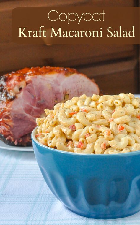 Copycat Kraft Macaroni Salad - a recipe for those who miss the discontinued boxed macaroni salad mix from Kraft. This recipe replicates the garlic and herb flavours and adds a little fresh red pepper too. Kraft Macaroni Salad Recipe, Kraft Macaroni Salad, Kraft Pasta Salad, Macaroni Pasta Salad, Newfoundland Recipes, Kraft Dinner, Mac Salad, Pasta Salad Dressing, Rock Recipes