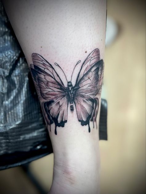 Butterfly Illusion Tattoo, Glitch Butterfly Tattoo, Butterfly Illusion, 3d Butterfly Tattoo, 3d Optical Illusions, New Tattoo, 3d Butterflies, Elegant Tattoos, Optical Illusion