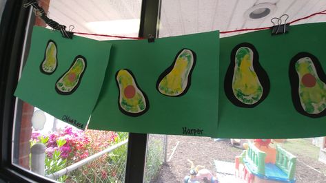 Avocado Foot Prints for Infant Class! Avocado Footprint Art, Nutrition Crafts, Crafts For Infants, Infant Crafts, Kids Food Crafts, August Crafts, Avocado Art, Baby Art Projects, Baby Activities