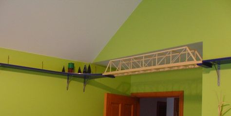 Ceiling Train, Electric Train Sets, Model Train Accessories, Toy Trains Set, Train Room, Model Train Sets, Ho Trains, Model Train Layouts, Train Set