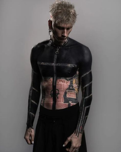 Machine Gun Kelly 'had a breakdown' before blackout tattoo Mgk Tattoos, Celebrity Quiz, Blackout Tattoo, Ronnie Radke, Colson Baker, Falling In Reverse, Shocking News, Christopher Nolan, New Tattoo