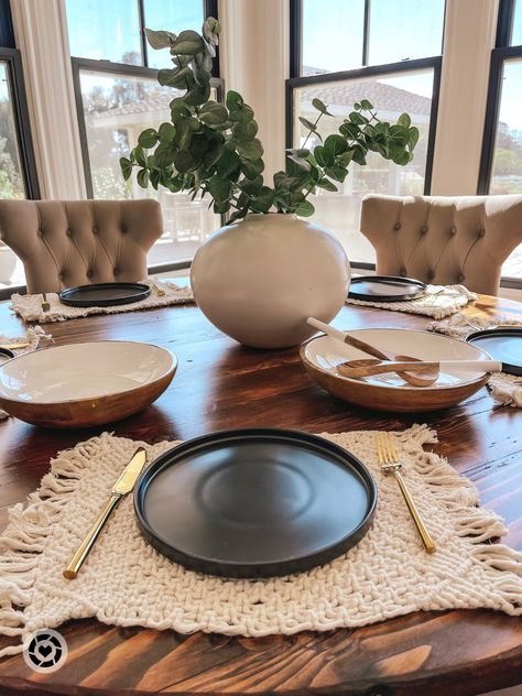 Boho Dining Room Dark Table, Black Plates With Gold Silverware, Dark Brown Table Setting, Gold Silverware Table Setting Home, Placemats On Wooden Table, Dark Plates Table Setting, Black And Gold Silverware, Black And Gold Plates Table Setting, Placemats For Black Table