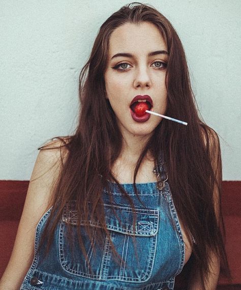 Candy Photoshoot, Lollipop Girl, Better Instagram, Portrait Cartoon, Photography Classes, Best Photo Poses, Tumblr Photography, Girl Inspiration, Perfect Moment