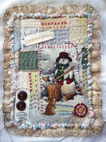 Christmas Slow Stitching, Embroidery Square, Winter Embroidery, Simple Hand Embroidery Patterns, Textiles Artwork, Scrap Fabric Projects, Fabric Postcards, Christmas Collage, Fabric Cards