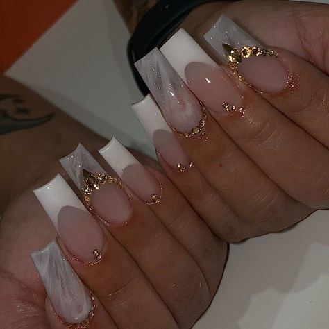 Leaf Nail Art Tutorial, Orlando Nails, Pretty Nail Ideas, Leaf Nail Art, Gold Acrylic Nails, Summer Nail Ideas, Tapered Square Nails, Long Acrylic Nail Designs, Ombre Nails Glitter