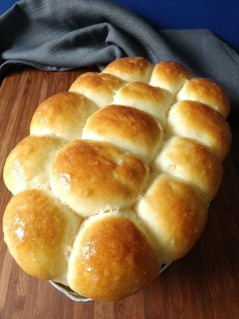 Best Homemade Dinner Rolls, Sour Cream Banana Bread, Hamburger Stew, Fluffy Dinner Rolls, Active Dry Yeast, Homemade Dinner Rolls, Baked Rolls, Yeast Rolls, Dinner Rolls Recipe