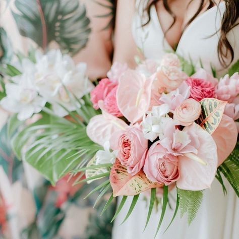 Pastel Monday  Pic :: @meewmeewstudios  #bridalbouquet #bouquetofflowers #bouquetlove #mauiwedding #flowers #flowerlove #weddingday #florist #flowersofinstagram #floraldesign #maui #floralinspo #weddingflowers #mauibride #hawaii #flowershoplife #colorpop #orchidlove #tropicalbouquet #flowershop  #details #hawaiiwedding #mauiflorist #flowerlife #modernbouquet #colorpallete #dreambouquet #bellabloommaui #tropical Hawaiian Bridal Bouquet, Green Summer Wedding, Tropical Flowers Bouquet, Tropical Bridal Bouquet, Tropical Wedding Bouquets, Tropical Bouquet, Wildflower Wedding Bouquet, Sunflower Wedding Bouquet, Cascading Wedding Bouquets