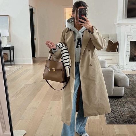 S 4-6 M 8-10 L 12-14 New Boutique Item Size 12 Autumn Outfits, Minimalist Fashion Icons, Trench Rain Coat Outfit, Trench Coat Outfit Hoodie, Cream Mac Outfit Trench Coats, Sweatshirt Trench Coat Outfit, Silk Trench Coat Outfit, Colorful Trench Coat Outfit, Tan Trench Coat Outfit Winter