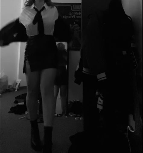 black and white image of a girl wearing black leather miniskirt with a little slit, white button up shirt, black skinny tie and black platform boots. the image cuts off at the neck The1975 Concert Outfit, The 1975 Aesthetic Outfit, The 1975 Concert Outfit Ideas, Matty Healy Aesthetic, 1975 Outfit, The 1975 Concert Outfit, The 1975 Tour, 2014 Tumblr Grunge, The 1975 Concert