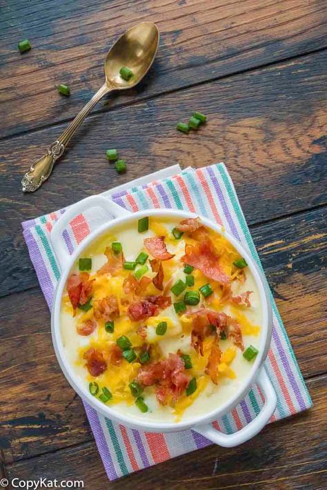 Irish Potato Soup, Irish Potatoes, Turkey Broth, Turkey Soup, Baked Potato Soup, Copykat Recipes, Copycat Restaurant Recipes, Potato Soup Recipe, A Potato