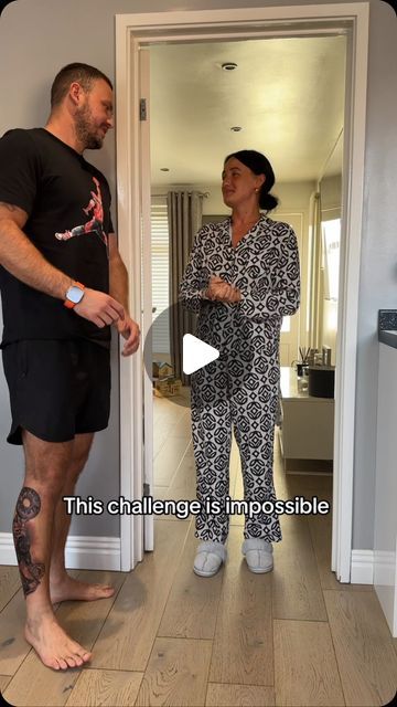 The Coles on Instagram: "Please try this and let us know #challenge #couple" Couples Challenge Ideas Funny, Funny Challenges Ideas, Outside Family Games, Funny Games For Couples, Motivating Movies, Funny Challenges To Do With Friends, Partner Challenges, Family Picnic Games, Funny Family Games