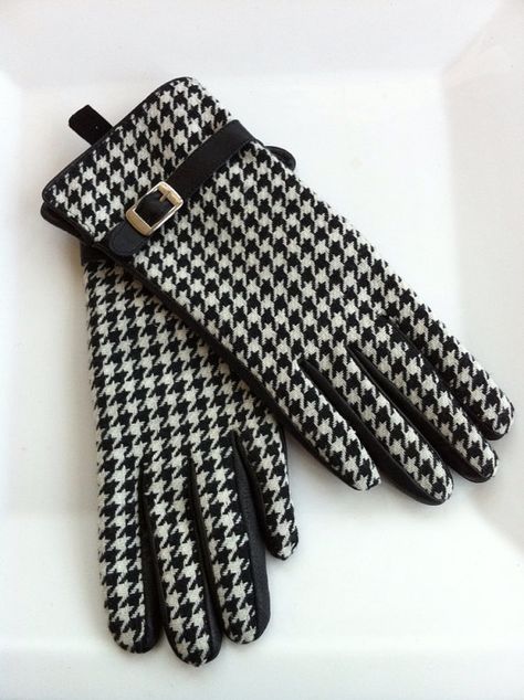 Houndstooth Fashion, Gloves Fashion, Wedding Dresses Satin, Houndstooth Pattern, Leather Gloves, Leather Fashion, Arm Warmers, Passion For Fashion, Fall Fashion