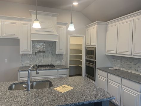 Azul Platino Granite Kitchen, Azul Platino Granite, Kitchen White Cabinets, Blue Granite Countertops, Bloomfield Homes, Lantern Tile, Creek House, Grey Kitchen Designs, Basement Decorating