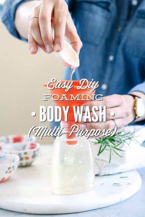 Easy DIY Foaming Body Wash (Multi-Purpose) - Live Simply Body Wash Recipe, Diy Body Wash, Dusting Spray, Foaming Body Wash, Natural Body Wash, Diy Beauty Recipes, Natural Body Care, Homemade Bath Products, Diy Body