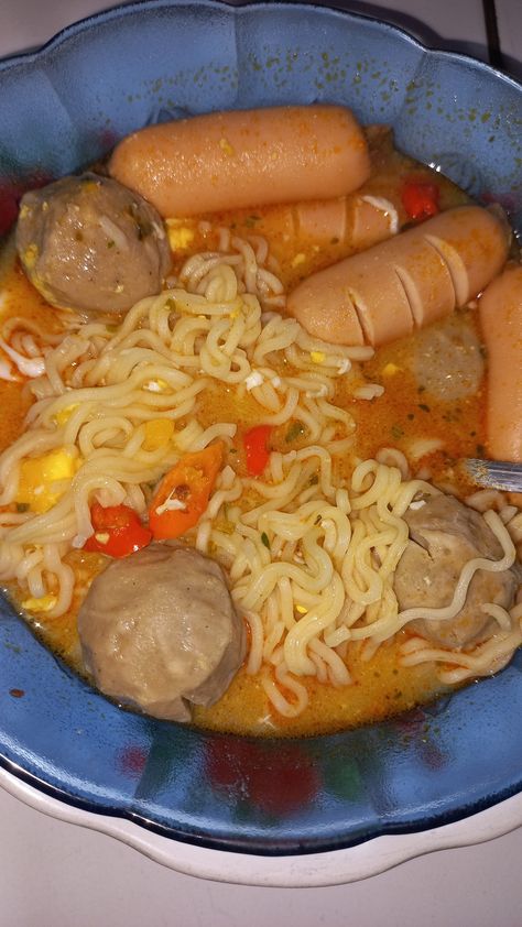 Pap Mie Rebus, Mie Rebus Indomie, Mi Rebus, Mie Rebus, Food Snapchat, Food Cravings, Chinese Food, Pot Roast, Aesthetic Food