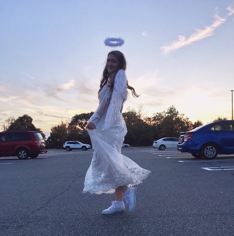 Pretty angel aesthetic blue sky halo white wings angel costume Angel Costume Modest, Angel Aesthetic Blue, Costume Modest, White Wings Angel, Aesthetic Blue Sky, Angel Halloween Costumes, Angel Core, Angel Costume, Pretty Angel