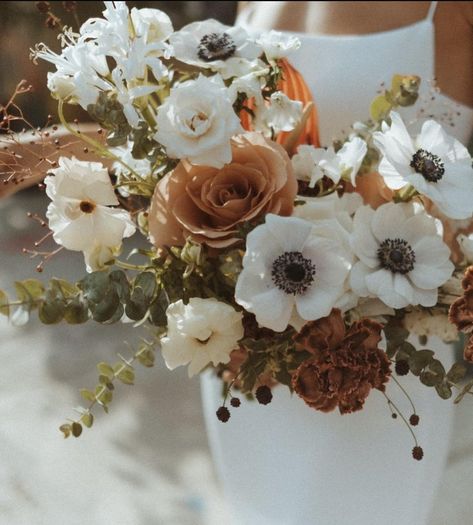 October Bouquet, Neutral Wedding Flowers, Fall Wedding Flowers, Neutral Wedding, Wedding Mood Board, October Wedding, Wedding Mood, Bride Bouquets, Fall Floral