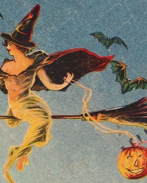 old fashioned halloween Inspirations, pinterest moodboards. x La Farmhouse Old Halloween, Vintage Country Aesthetic, Old Halloween Aesthetic, Old Fashioned Halloween, 1970s Halloween, Avigail Adam, Nostalgic Halloween, 1920s Halloween, Halloween Antiques