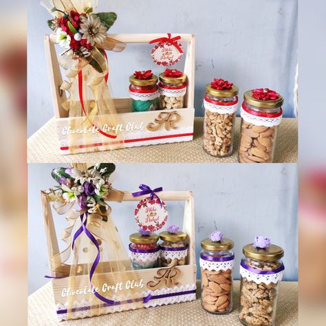 ❤️ Beautiful Pinewood baskets with Jute potlis / Glass Jars. ❤️ Fillings are customised as per your choice. These make for great & trendy giveaways for all occasions like weddings, poojas, festivals, housewarmings, birthdays, anniversaries and many more!   Various options for fillings are - Artisan chocolates 🍫 , Flavoured dry fruits, Air fried millet based snacks, Crunchy Granolas, Premium Nut Bites.   Ping us here 👉👉 https://wa.me/919100190303 for Varieties & models for deliveries PAN India Dry Fruits Box Packing Ideas Gift, Hampers Coklat, Jute Basket Decor, Dry Fruits Packing Ideas Gift, Dry Fruit Hamper, Return Gift Hampers, Holi Hampers, Dry Fruit Basket, Handmade Hamper