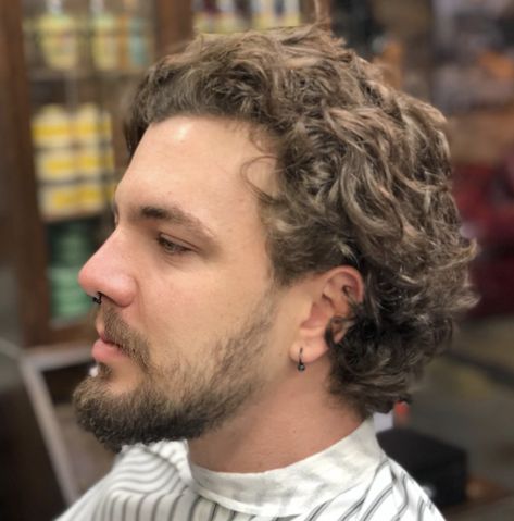 Undercut For Curly Hair, Womens Undercut, Medium Length Hairdos, Long Curly Hair Men, Medium Length Curls, Mens Hairstyles Curly, Mens Medium Length Hairstyles, Patchy Beard, Men Haircut Curly Hair